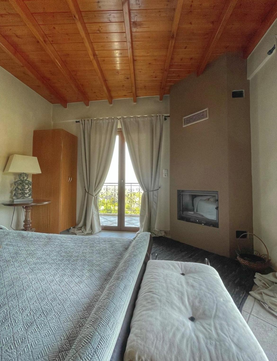 Xenonas Vasilikou Hotel วัลเตสซินิโก ภายนอก รูปภาพ